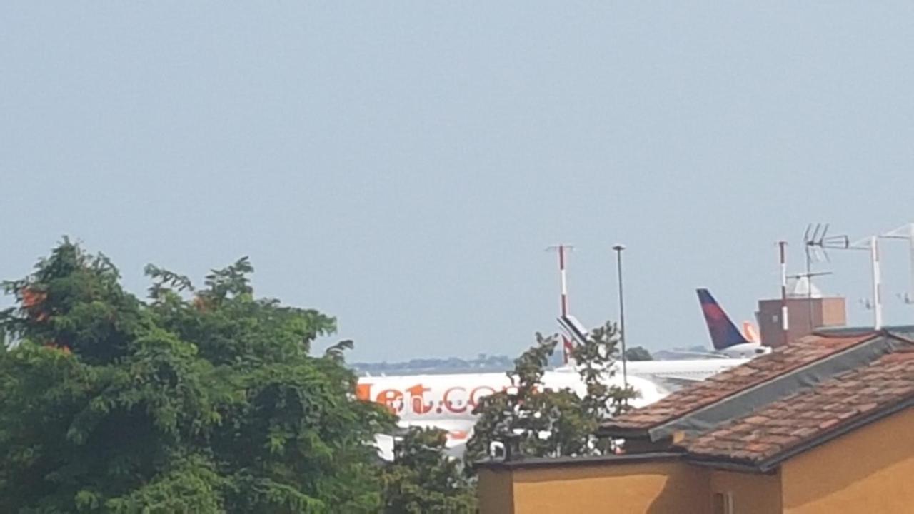 B&B "Gabriel&Melissa" Airport View - Nuova - Ristrutturato Gennaio 2022 Тессера Экстерьер фото