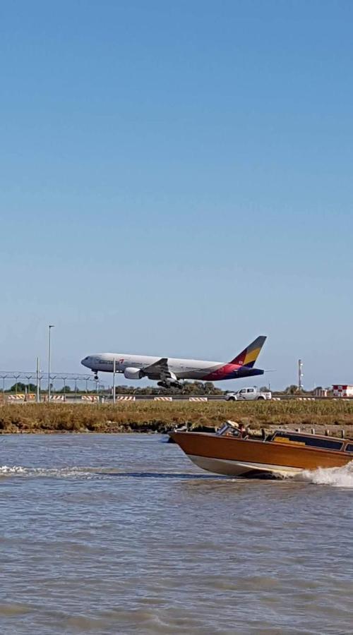B&B "Gabriel&Melissa" Airport View - Nuova - Ristrutturato Gennaio 2022 Тессера Экстерьер фото