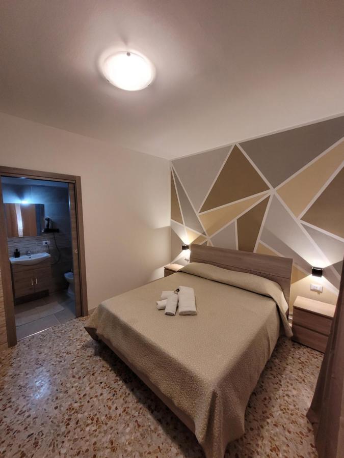 B&B "Gabriel&Melissa" Airport View - Nuova - Ristrutturato Gennaio 2022 Тессера Экстерьер фото