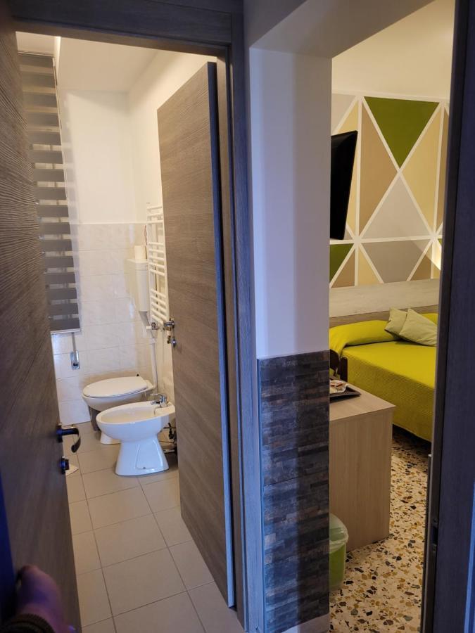 B&B "Gabriel&Melissa" Airport View - Nuova - Ristrutturato Gennaio 2022 Тессера Экстерьер фото